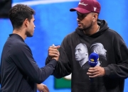 开云体育登录-美国网球队完胜英国网球队，克耶高斯一己之力扛起全队的简单介绍