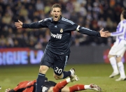 开云体育APP下载-羽坛惊天冷门，泰国队碾压法国队，桃田贤斗扛起全队书写传奇