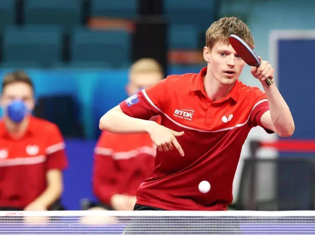 英国乒乓球队险胜德国乒乓球队,奥恰洛夫统治全场的简单介绍 英国乒乓球队险胜德国乒乓球队,奥恰洛夫统治全场的简单介绍