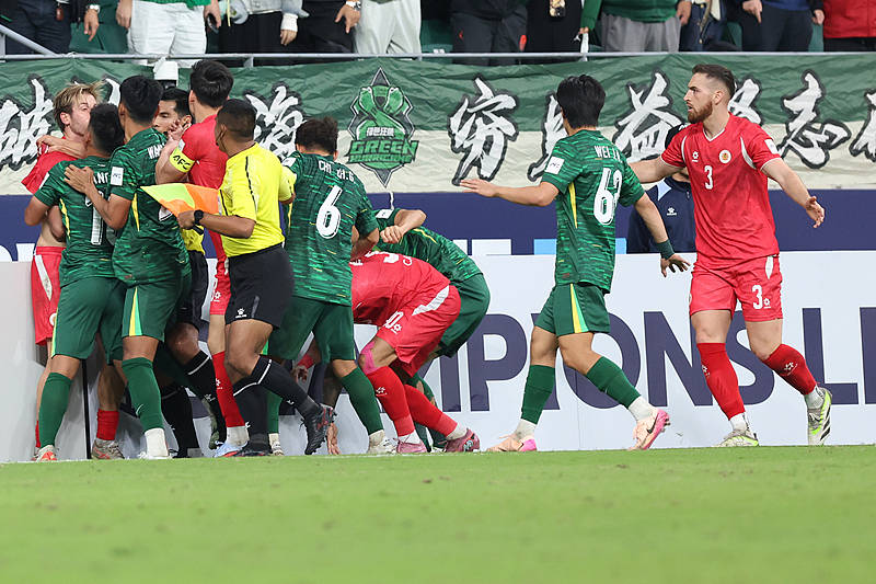 国安主场憾负首尔FC,亚冠出线形势严峻 国安主场憾负首尔FC,亚冠出线形势严峻