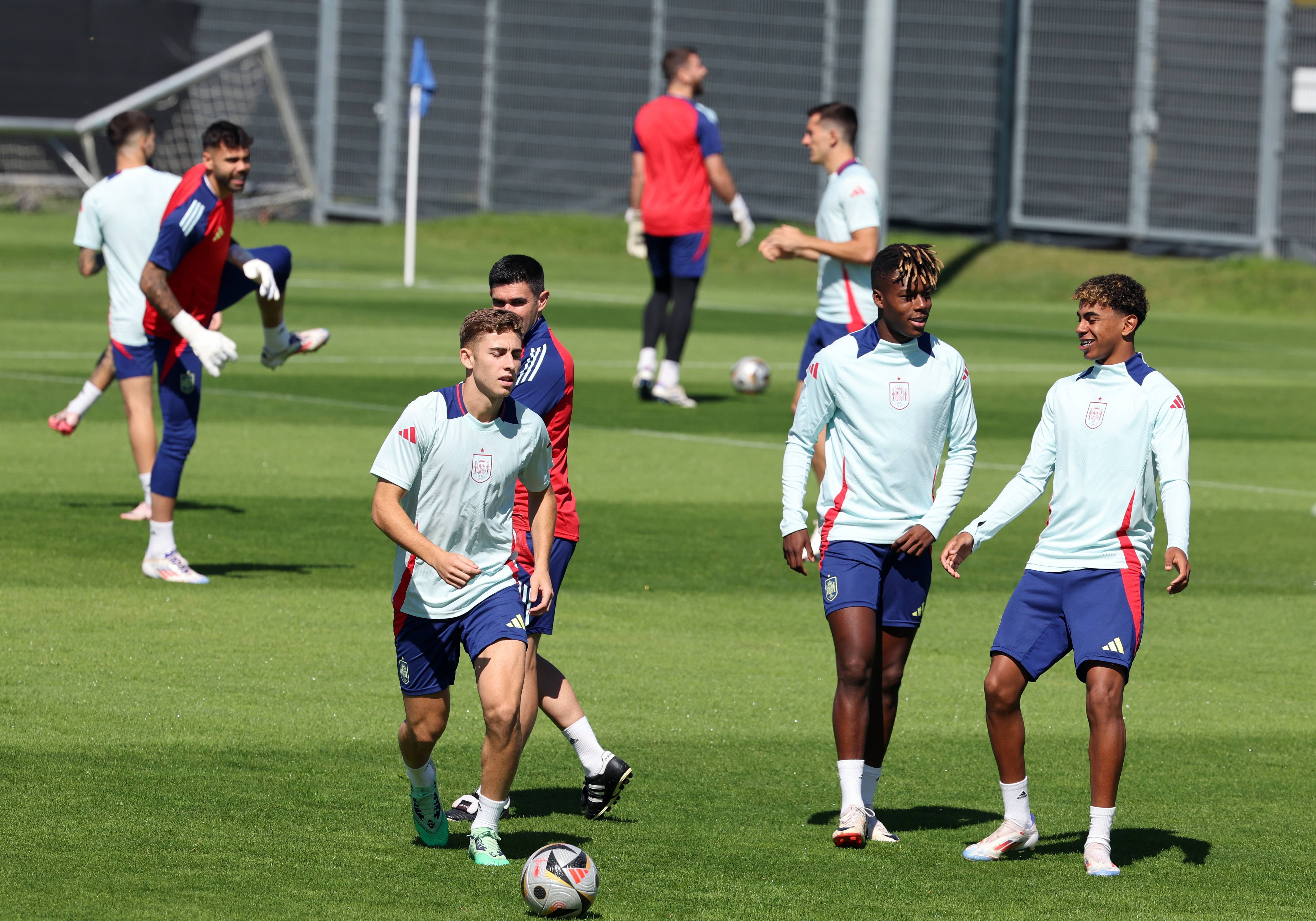 西班牙运动员努力奋斗,成功闯入半决赛 西班牙运动员努力奋斗,成功闯入半决赛