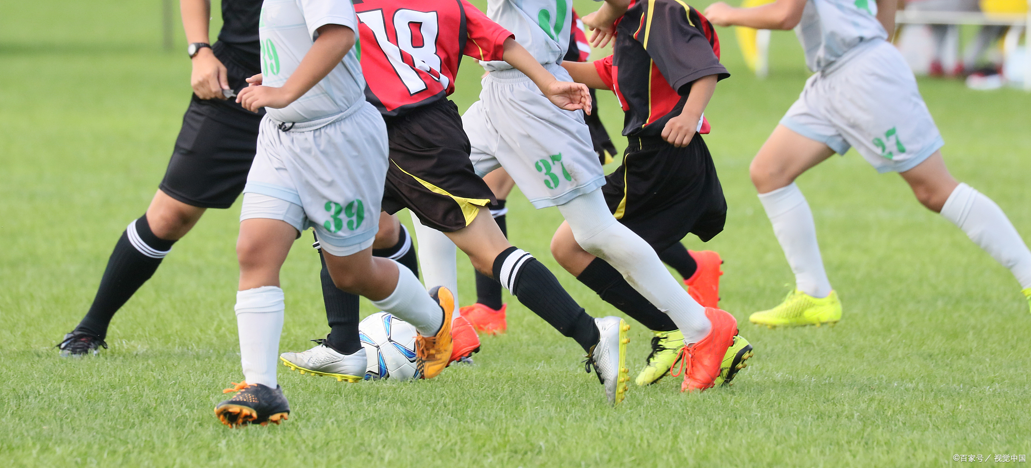 白俄罗斯国家队在比赛中力压群雄,赢得胜利 白俄罗斯国家队在比赛中力压群雄,赢得胜利