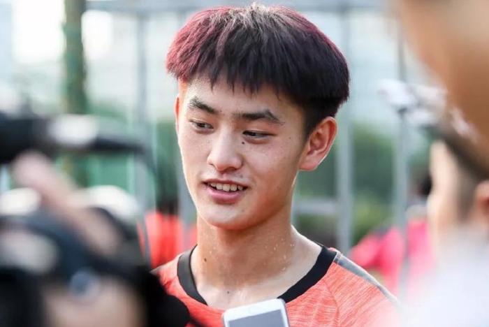 湖北队接连获胜,晋级小组第一 湖北队接连获胜,晋级小组第一