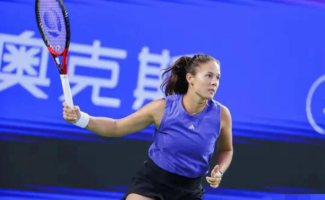 包含夺冠瞬间震撼全场,运动员泪洒赛场的词条 包含夺冠瞬间震撼全场,运动员泪洒赛场的词条