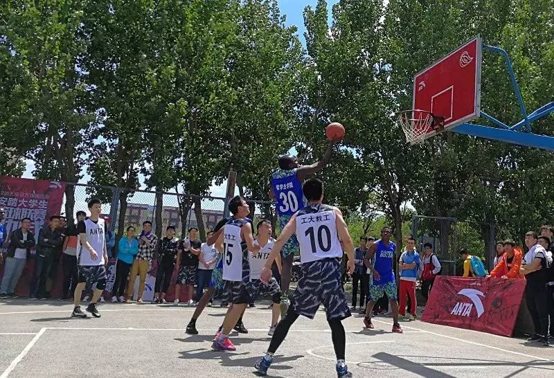 青岛队发挥团队配合,奏响胜利乐章的简单介绍 青岛队发挥团队配合,奏响胜利乐章的简单介绍