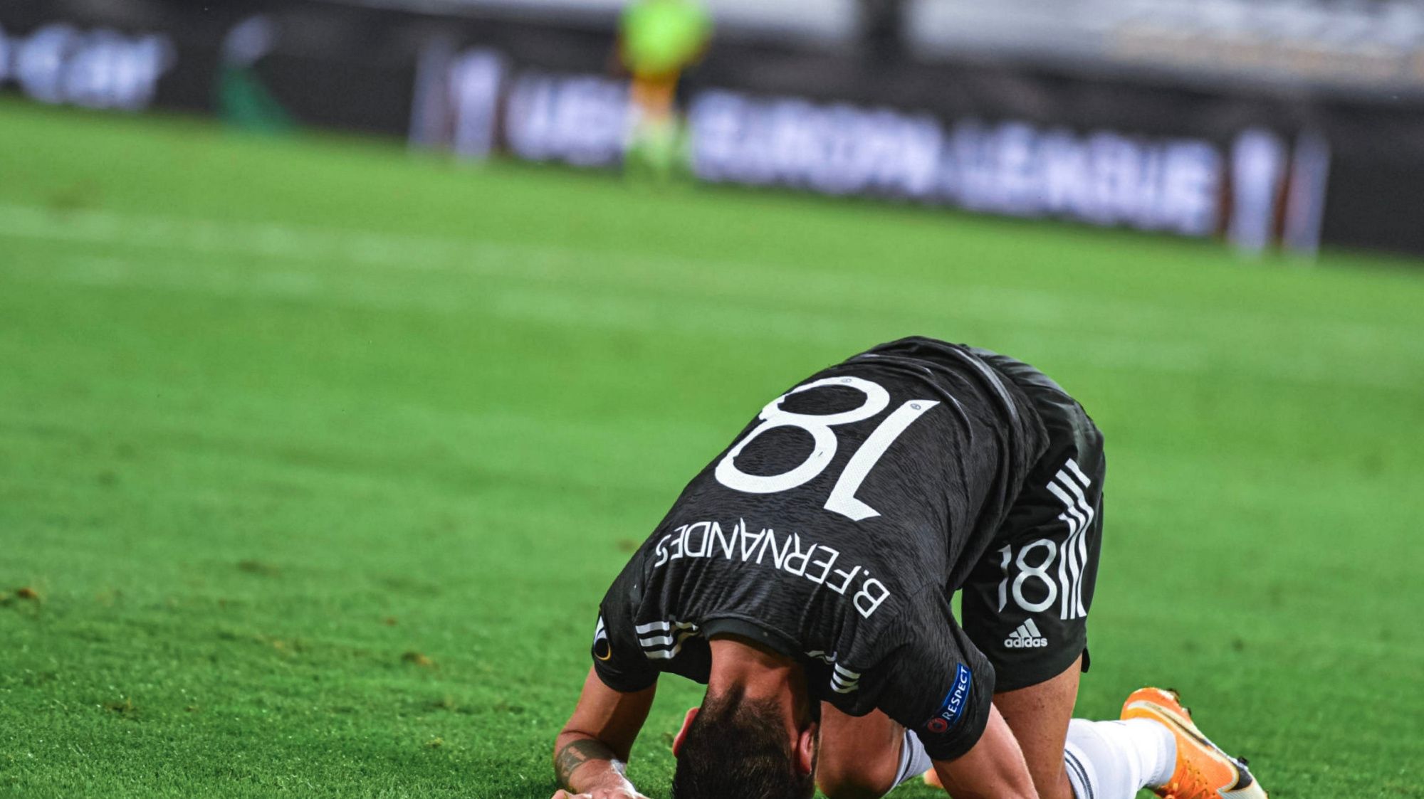 国际米兰逆转挪威，马丁内利高光表现的简单介绍