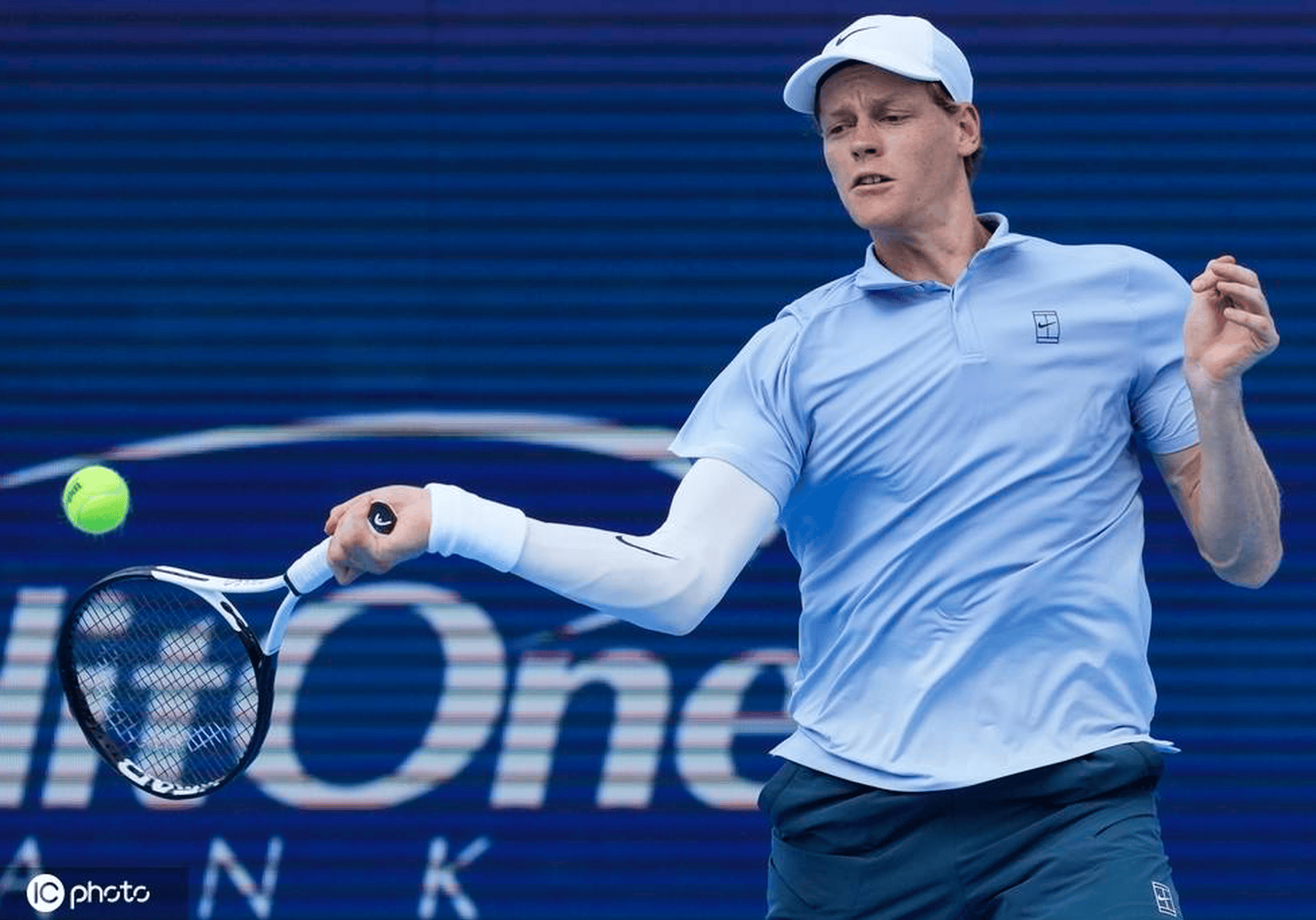 包含联合杯力克ATP总决赛，辛纳统治全场的词条