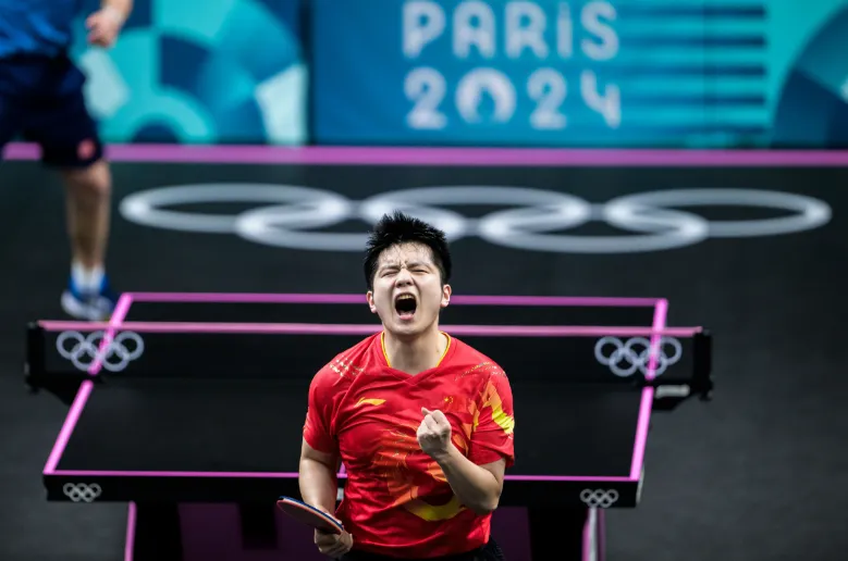 日本队横扫中国队，樊振东点燃赛场