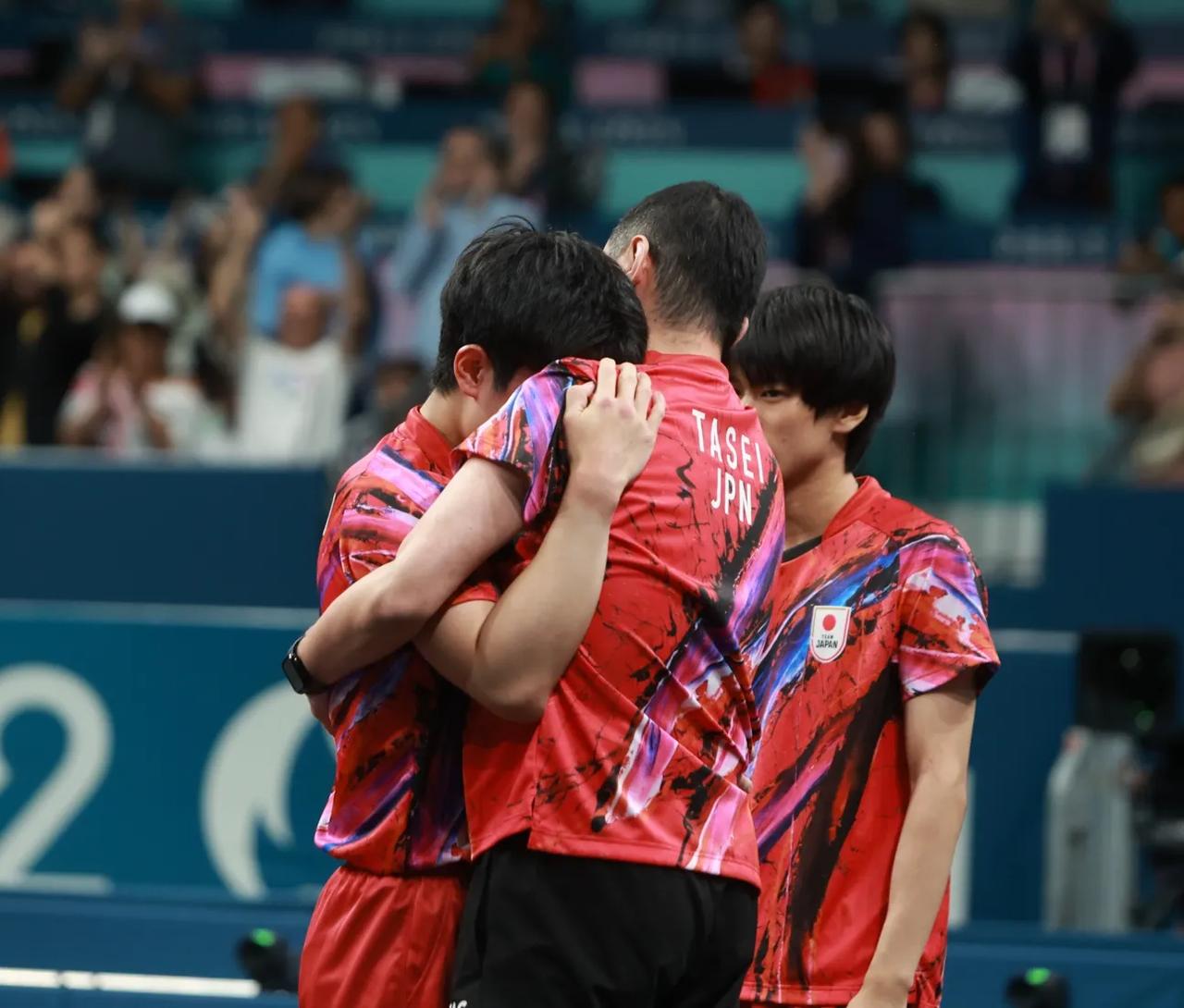 英格兰队鏖战波兰队，张本智和惊艳四座的简单介绍